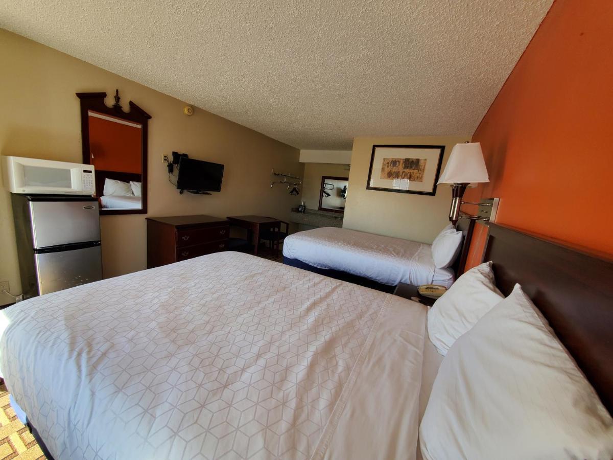 Relax Inn Henryetta Экстерьер фото