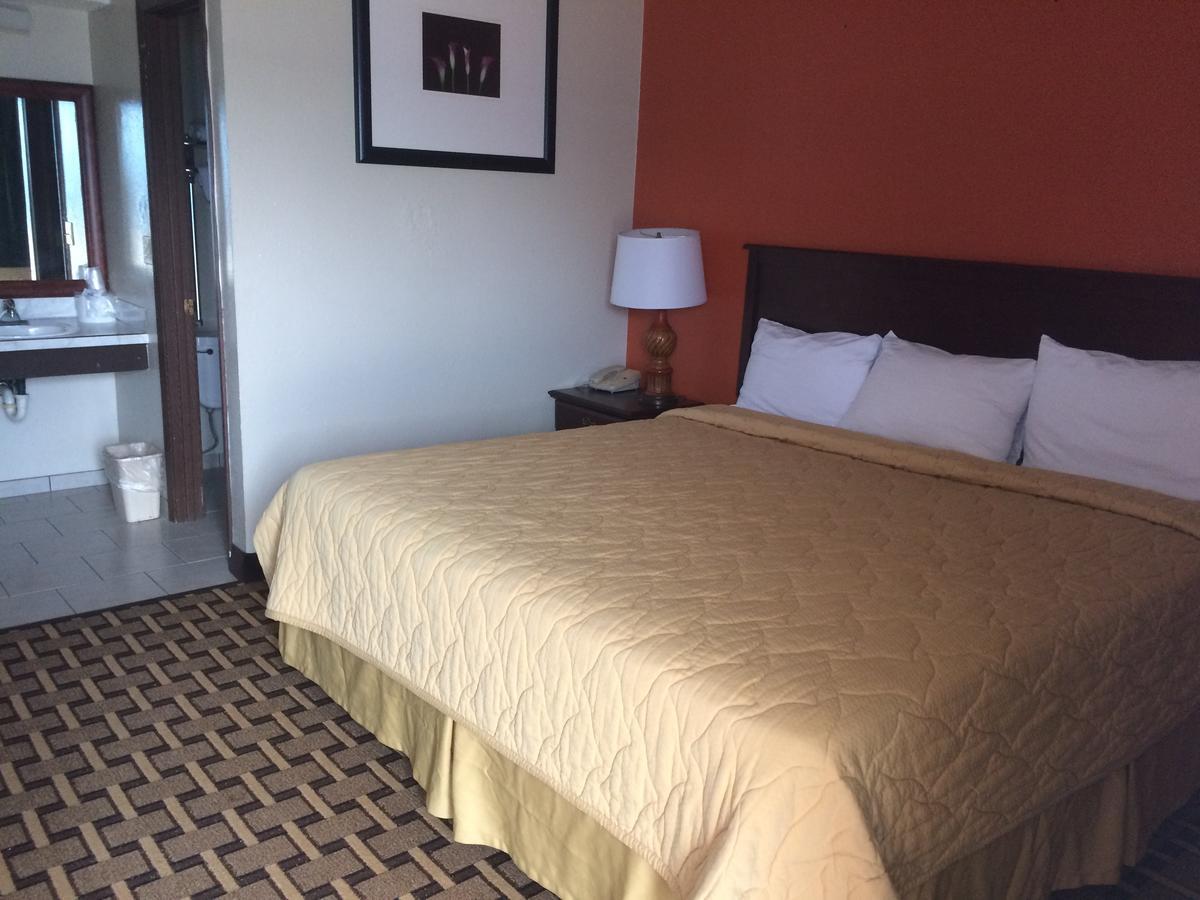 Relax Inn Henryetta Экстерьер фото